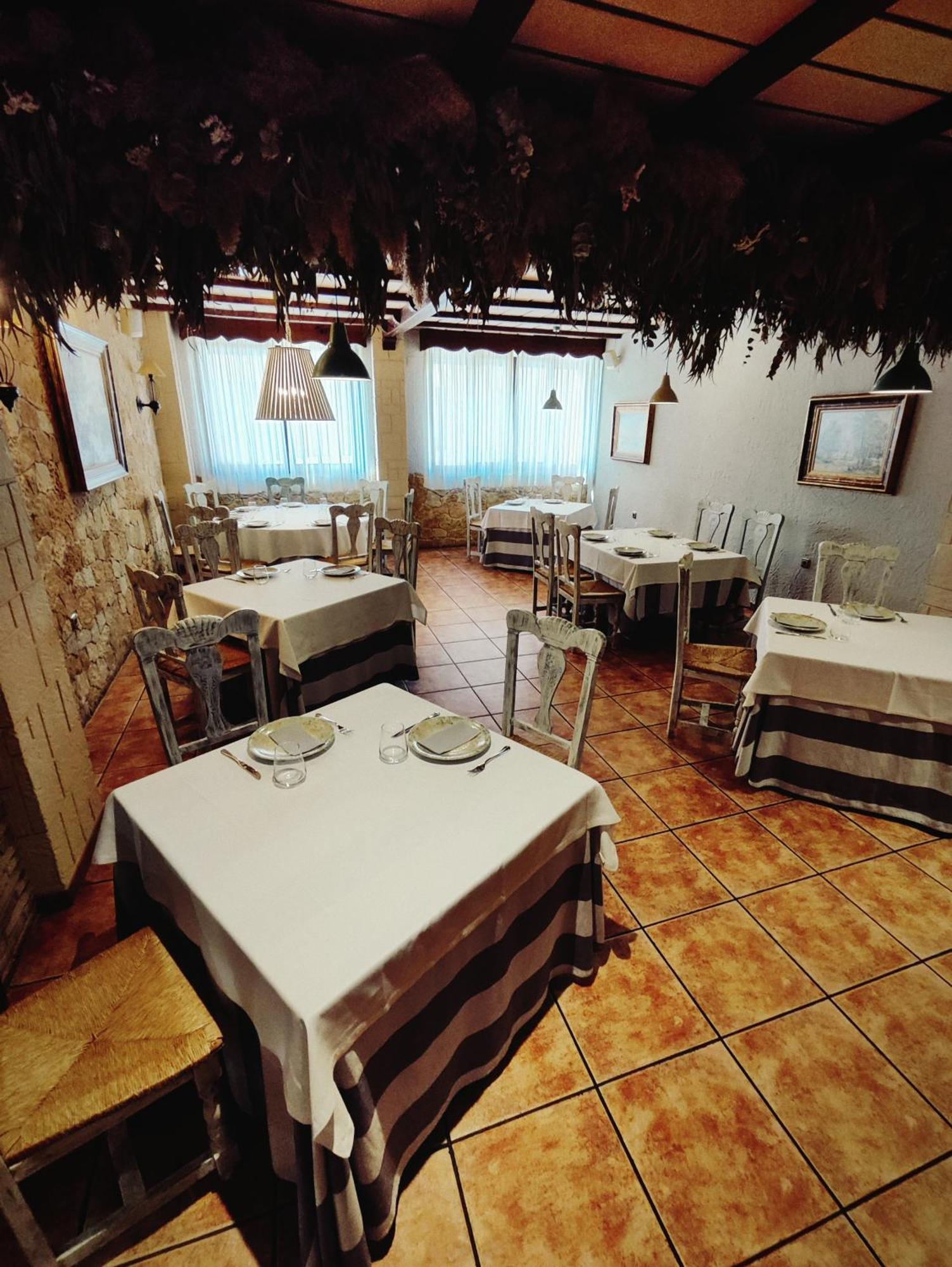 טוריינו Hostal La Posada מראה חיצוני תמונה
