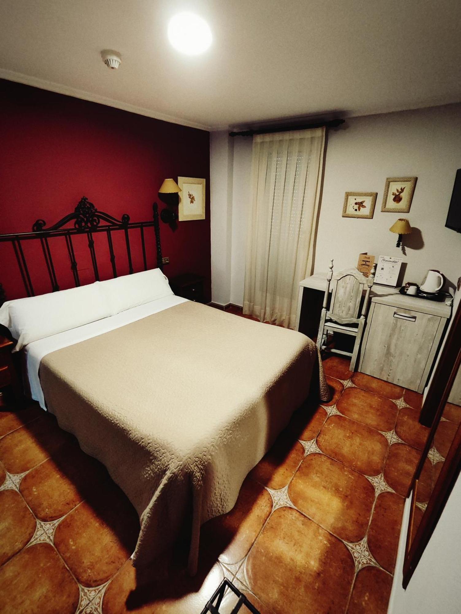 טוריינו Hostal La Posada מראה חיצוני תמונה